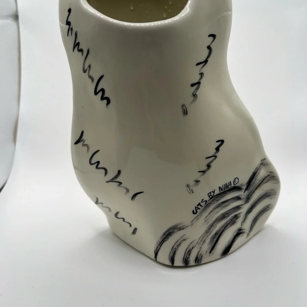 Vtg Cats by Nina Lyman Ceramic Cat Vase FigurinePersian White Cat Gold Eye
